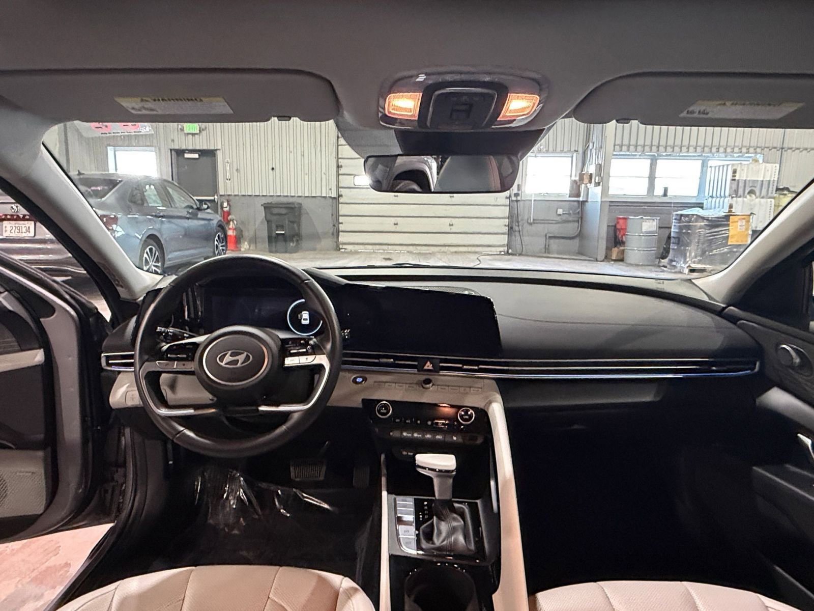 Thumbnail: 2025 Hyundai Elantra - 33