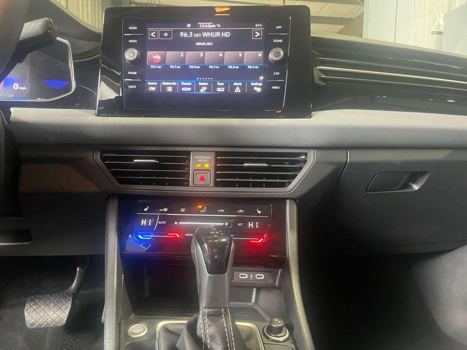 Thumbnail: 2025 Volkswagen Jetta - 17