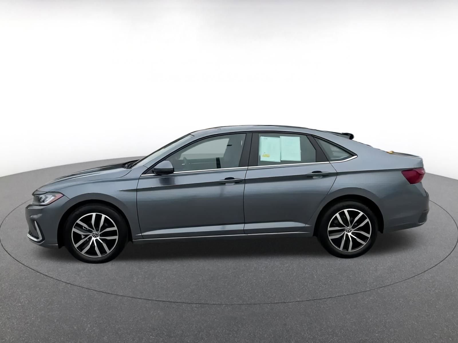 Thumbnail: 2025 Volkswagen Jetta - 9