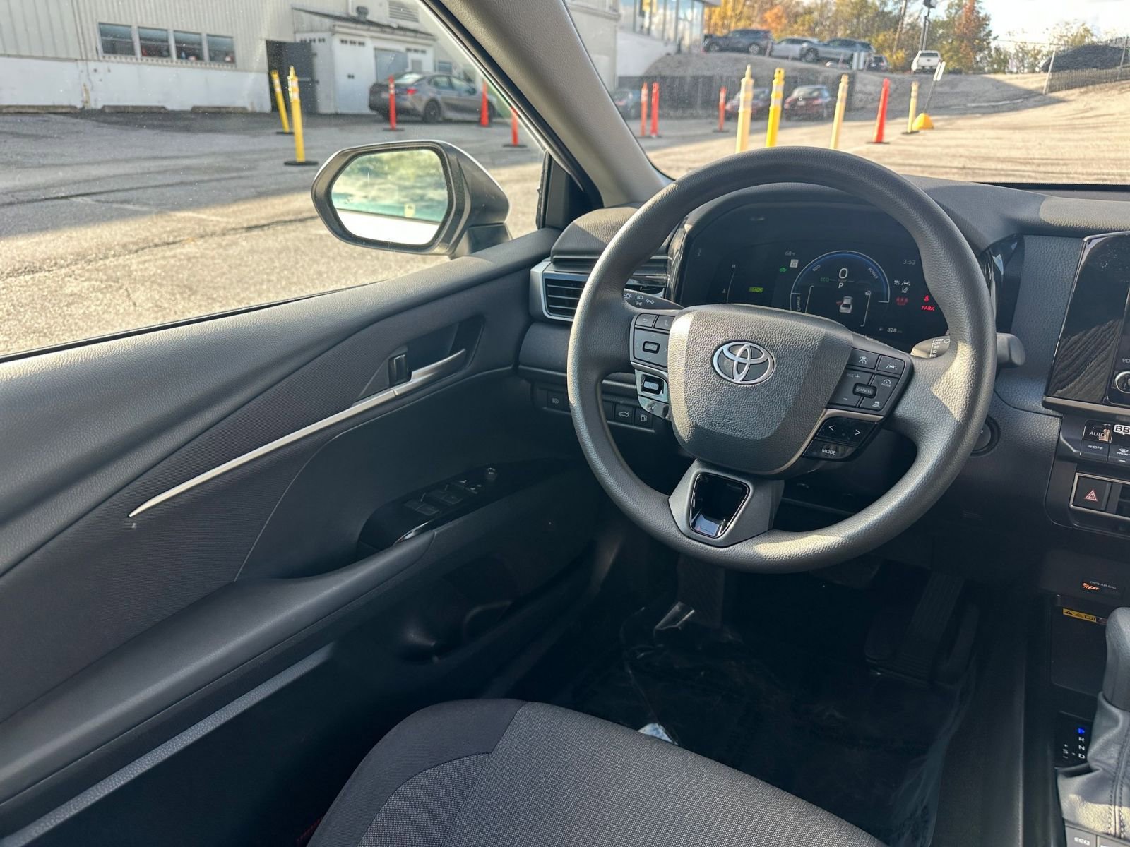 Thumbnail: 2025 Toyota Camry - 33