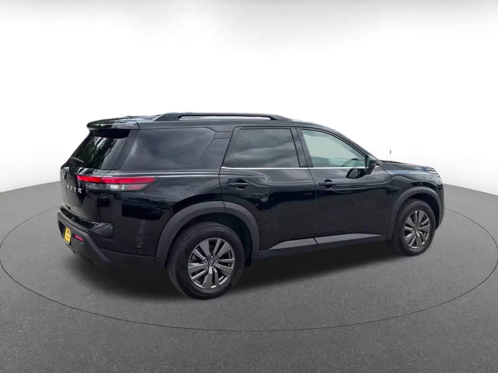 Thumbnail: 2025 Nissan Pathfinder - 15