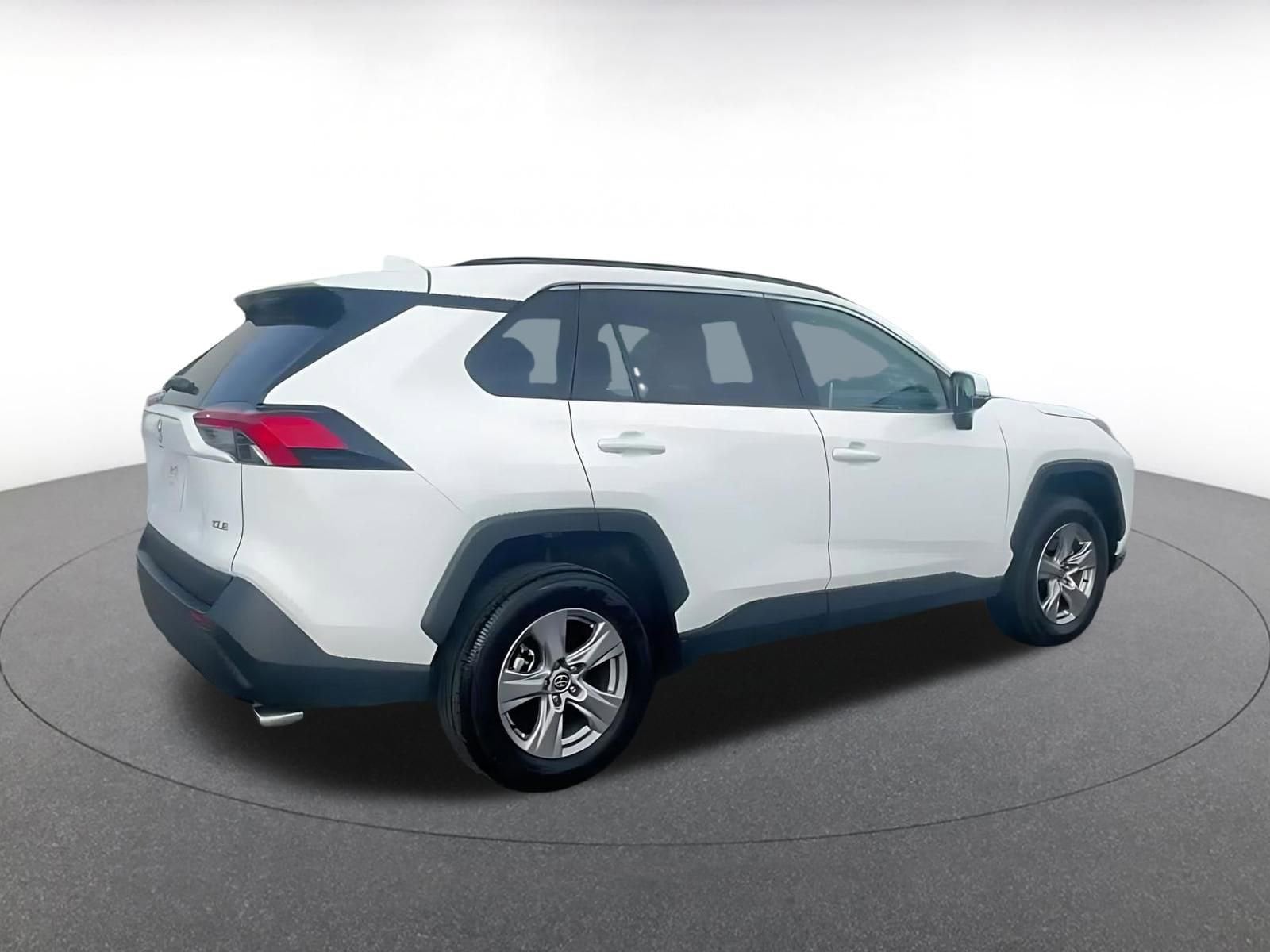 Thumbnail: 2025 Toyota RAV4 - 15