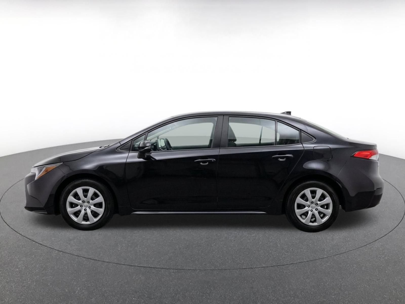 Thumbnail: 2025 Toyota Corolla - 4