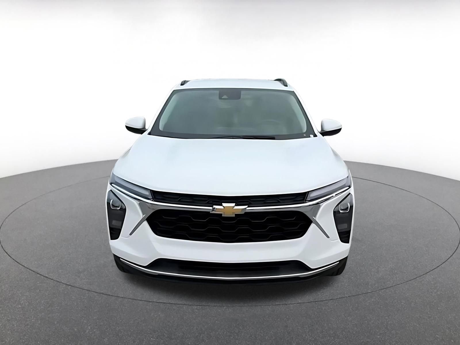 Thumbnail: 2025 Chevrolet Trax - 4