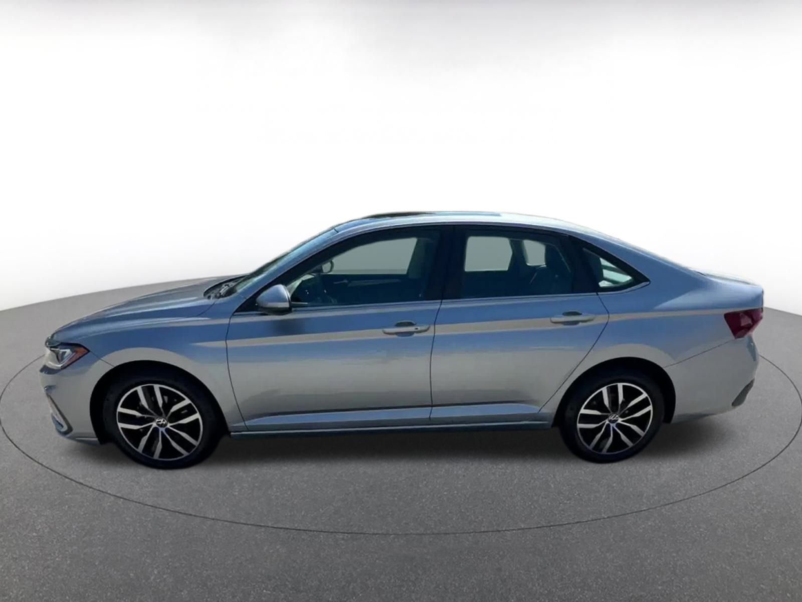 Thumbnail: 2025 Volkswagen Jetta - 9