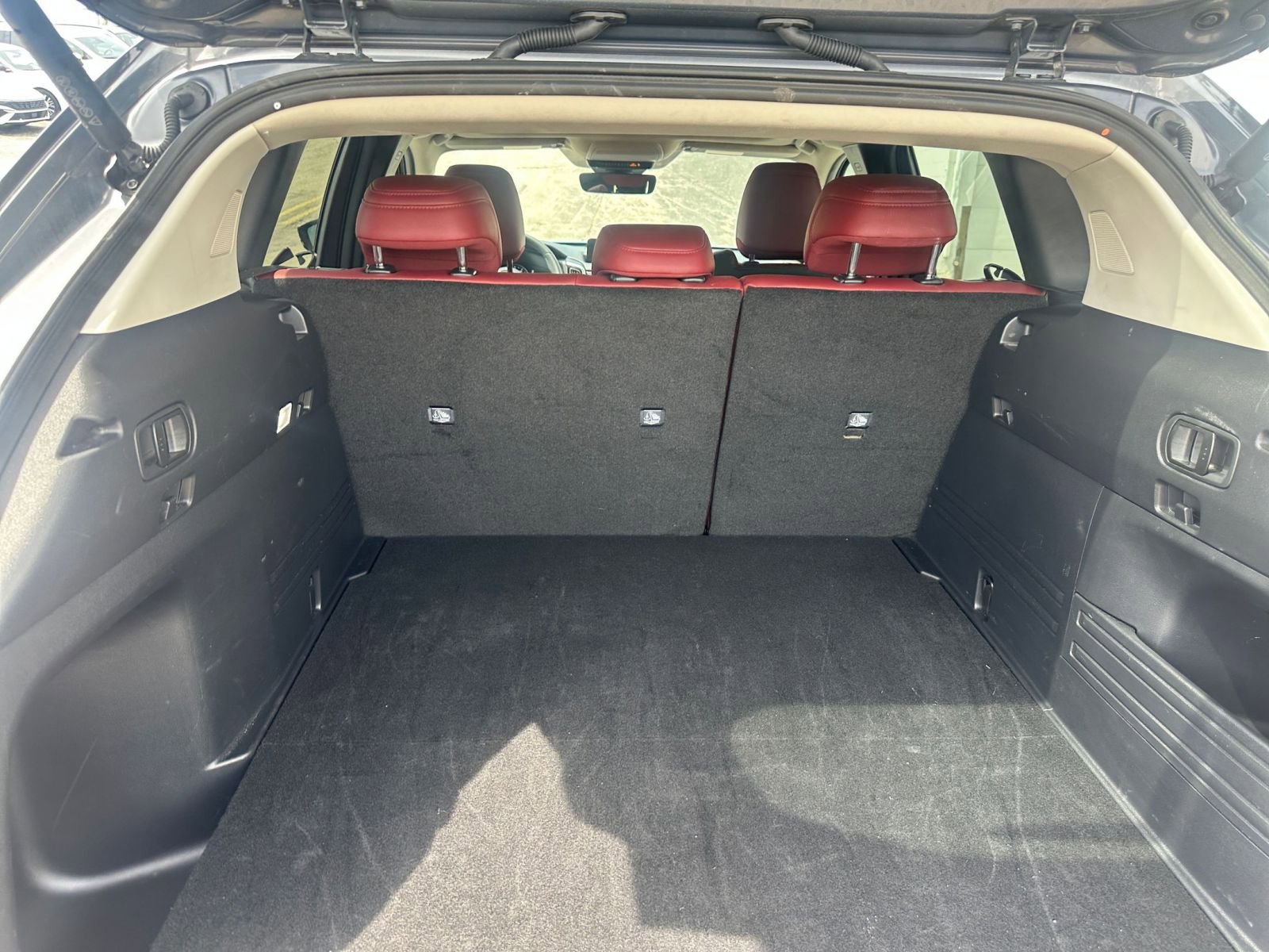 Thumbnail: 2025 Mazda CX-50 - 31