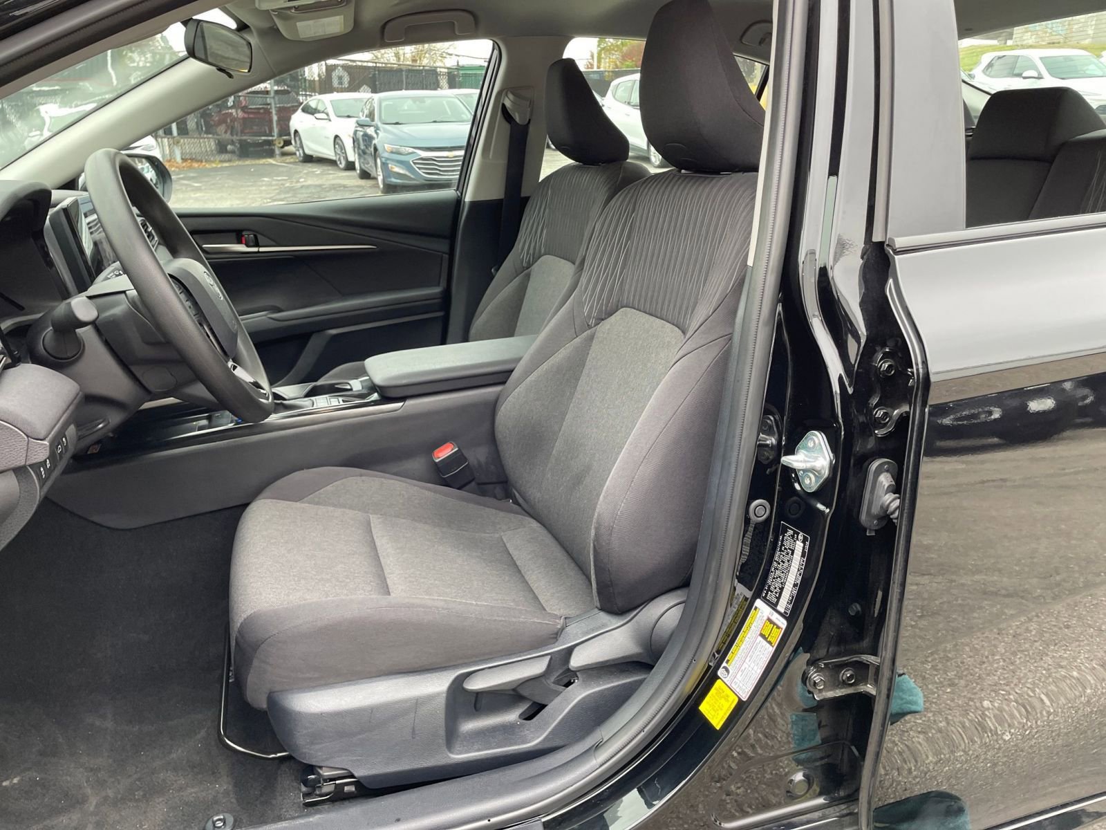 Thumbnail: 2025 Toyota Camry - 25