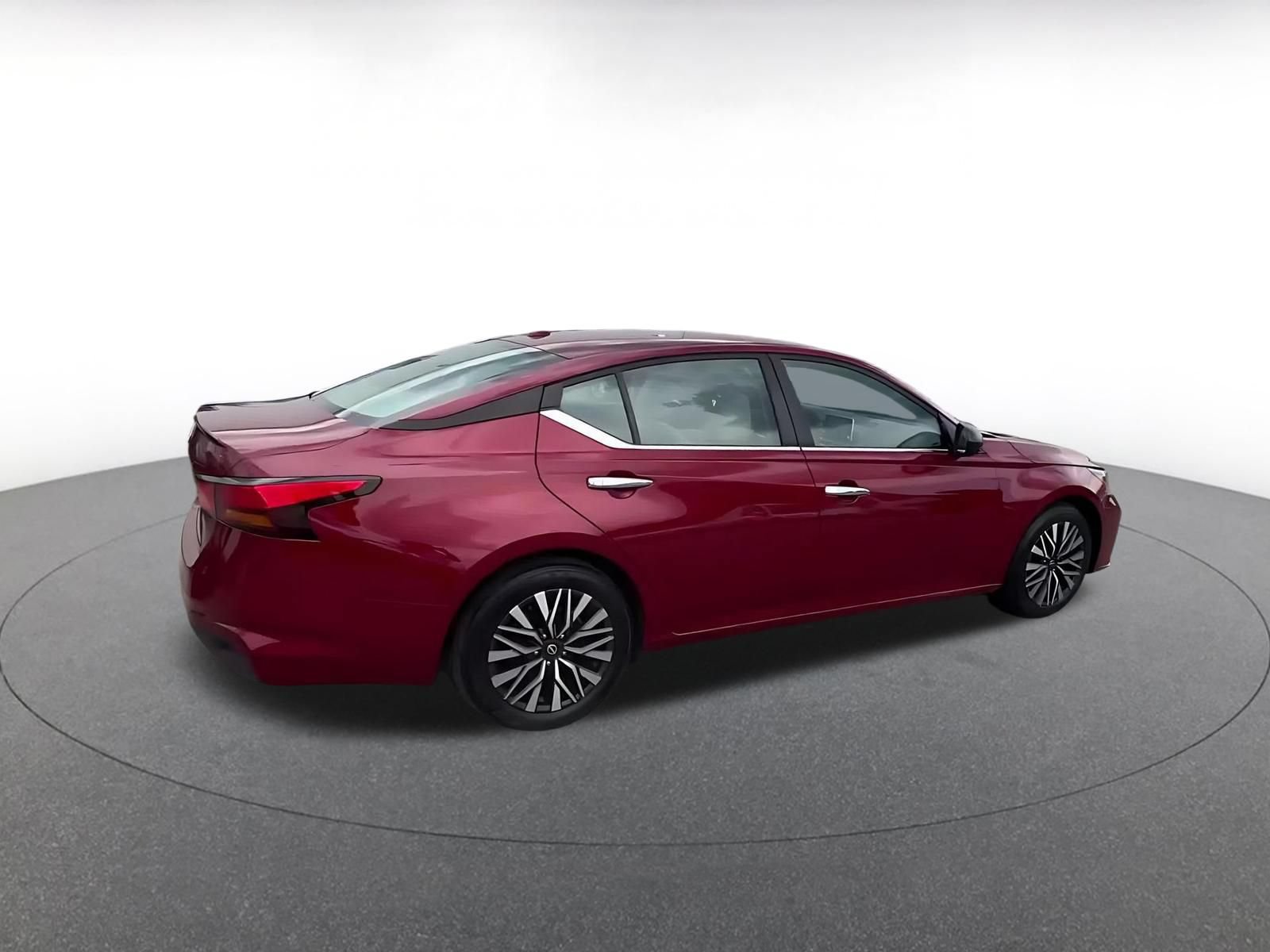 Thumbnail: 2025 Nissan Altima - 11