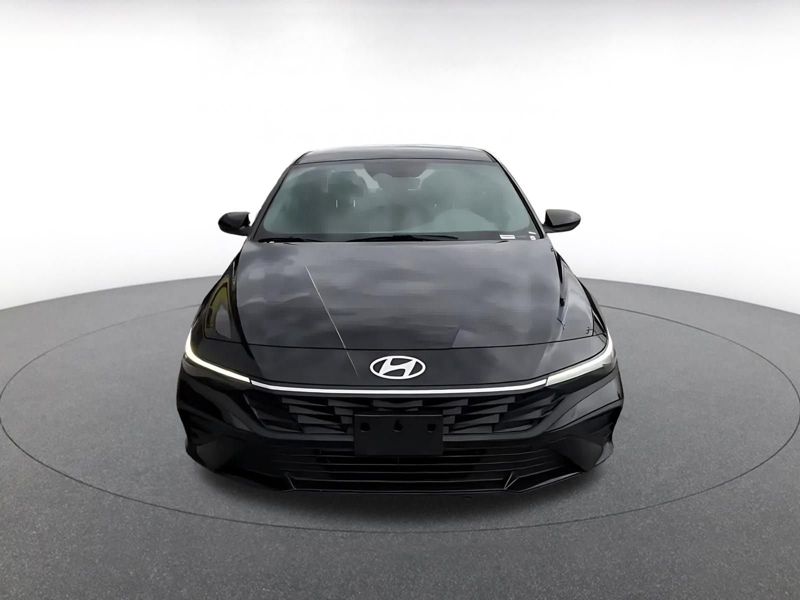 Thumbnail: 2026 Hyundai Elantra - 4