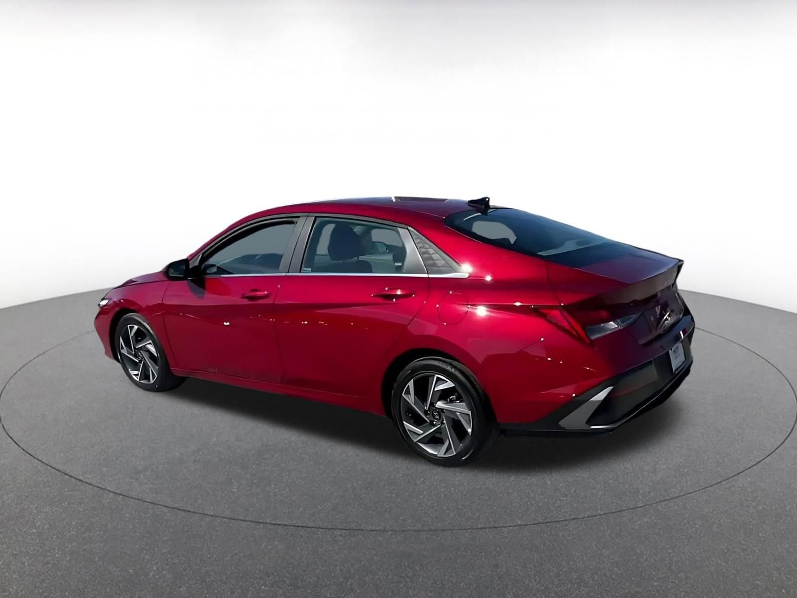 Thumbnail: 2025 Hyundai Elantra - 10