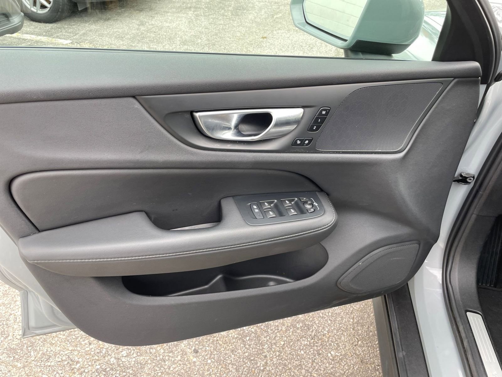 Thumbnail: 2025 Volvo S60 - 20