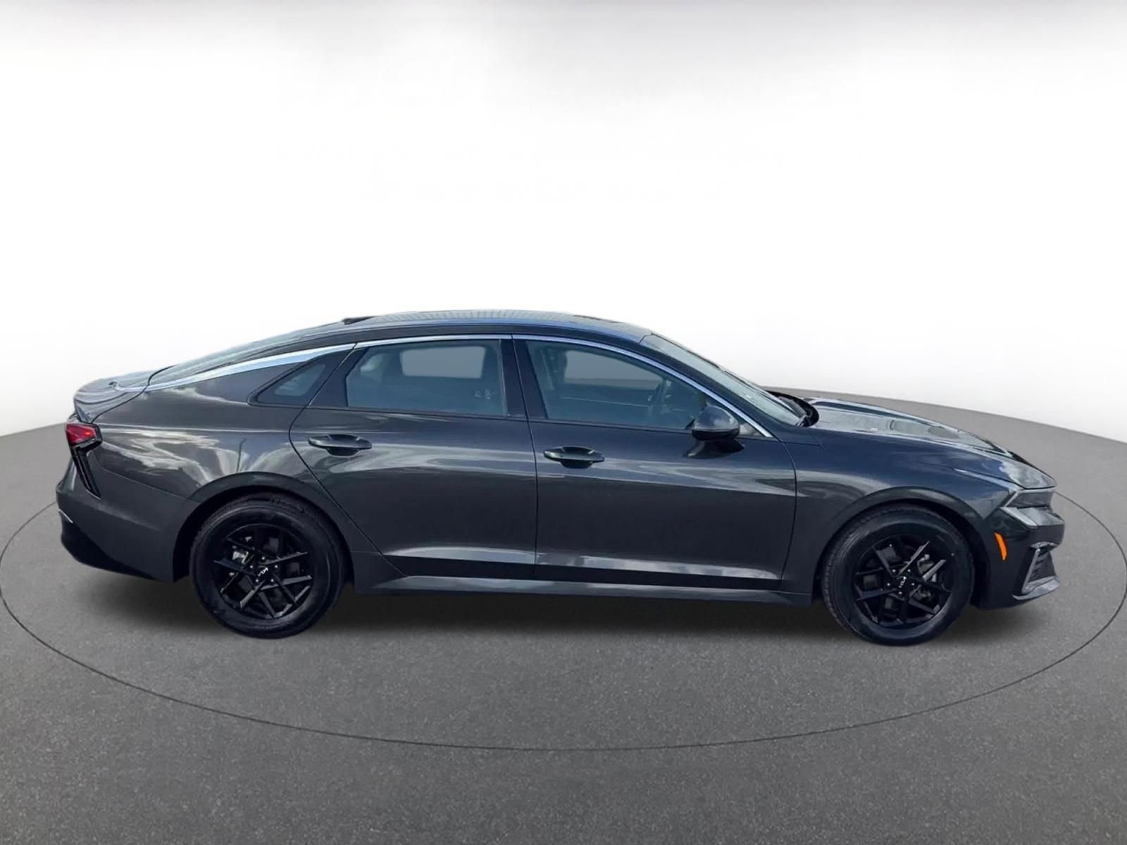 Thumbnail: 2025 Kia K5 - 16