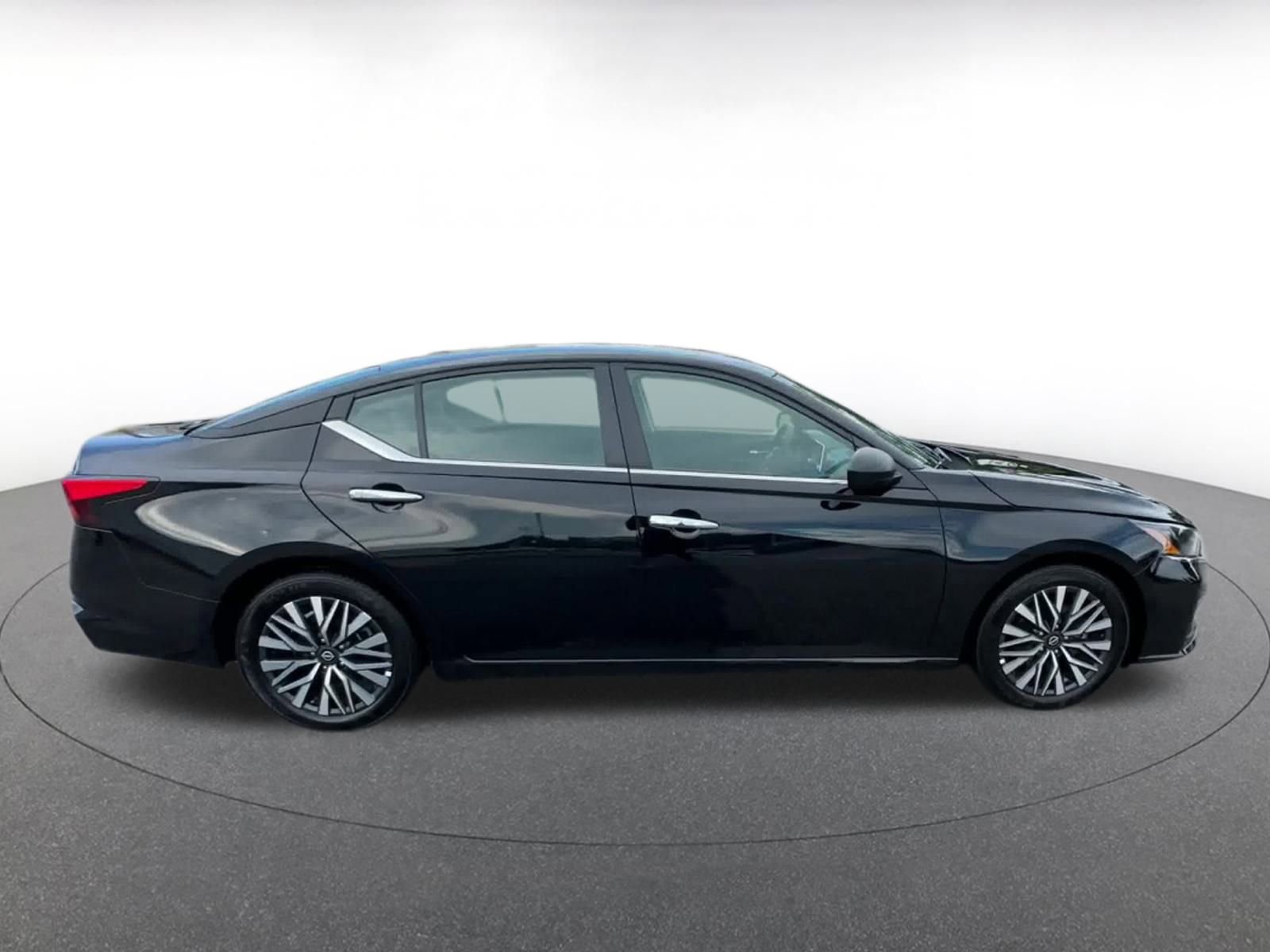 Thumbnail: 2024 Nissan Altima - 16