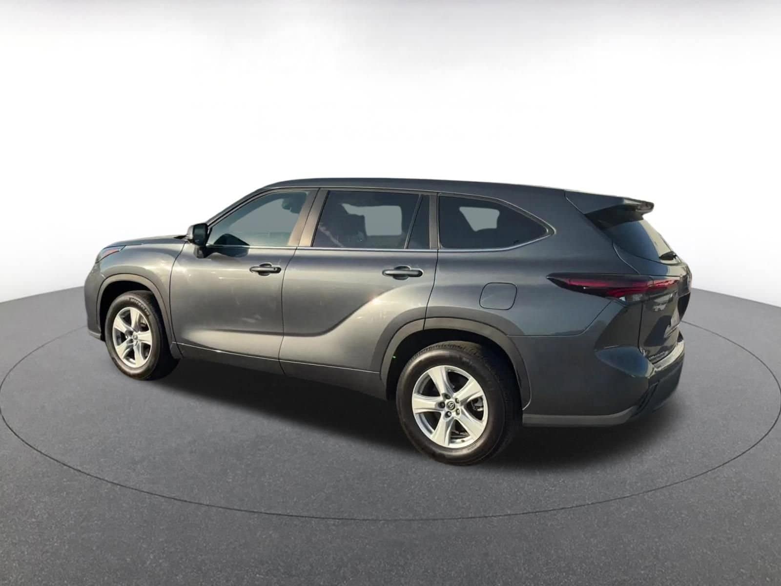 Thumbnail: 2025 Toyota Highlander - 10