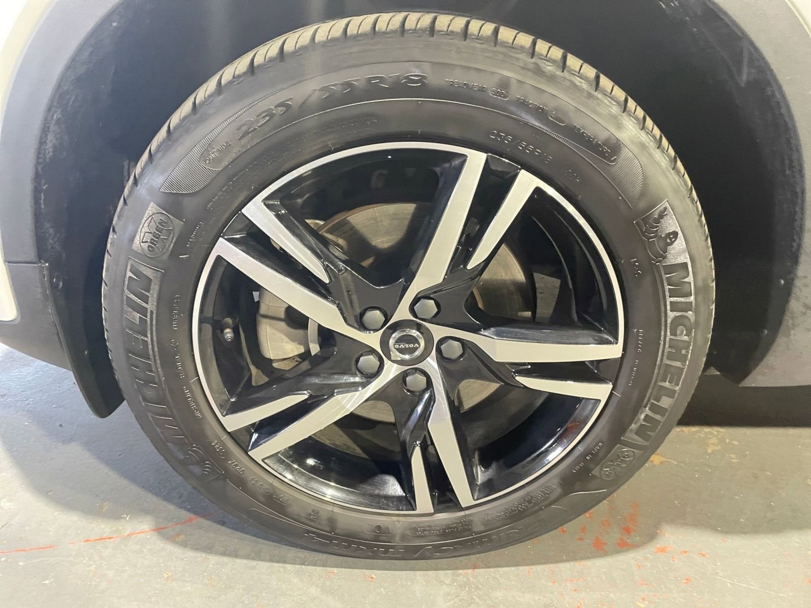 Thumbnail: 2024 Volvo XC40 - 31