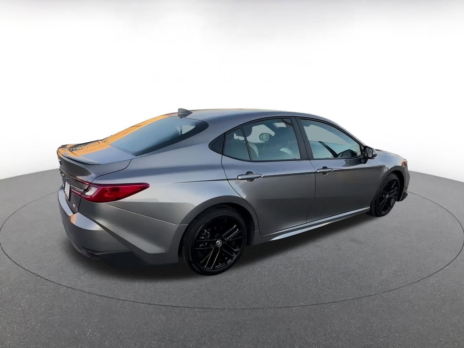 Thumbnail: 2025 Toyota Camry - 11