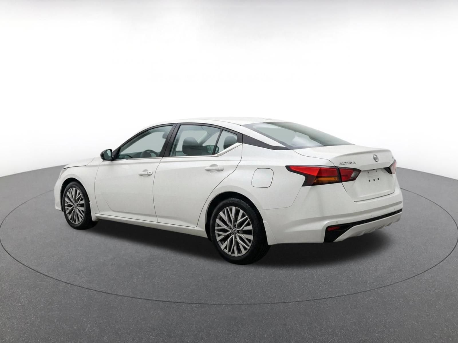 Thumbnail: 2025 Nissan Altima - 7