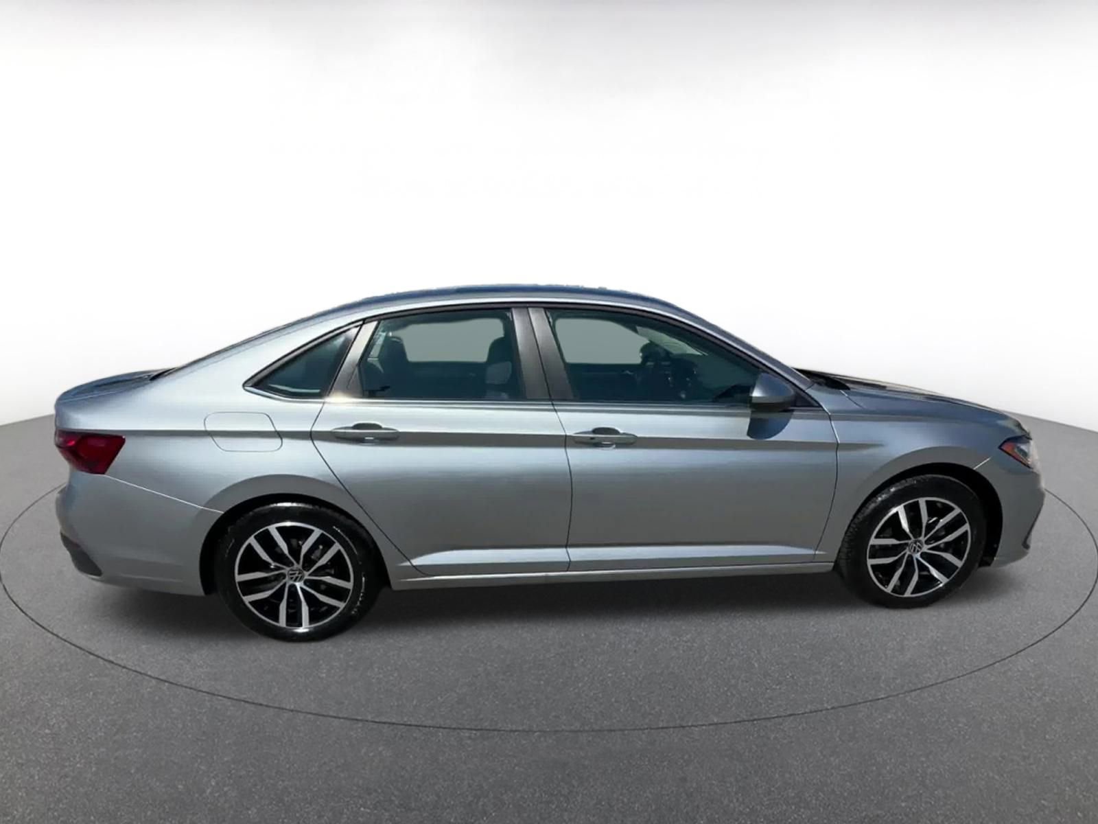 Thumbnail: 2025 Volkswagen Jetta - 16