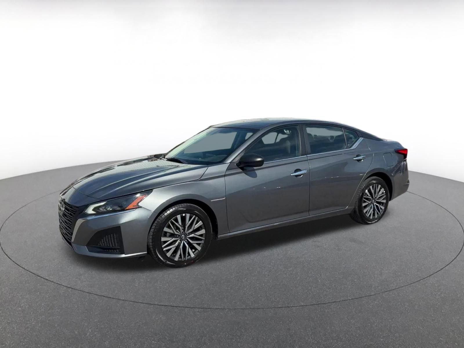Thumbnail: 2025 Nissan Altima - 8