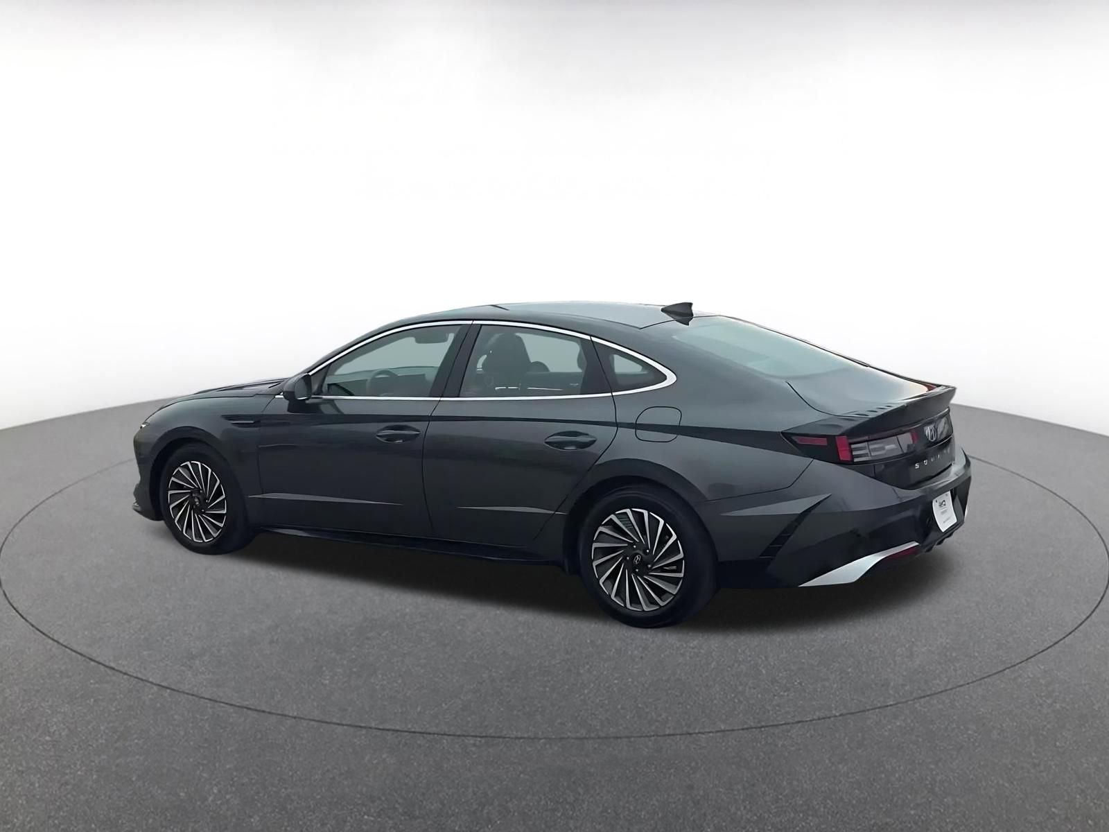 Thumbnail: 2025 Hyundai Sonata - 10
