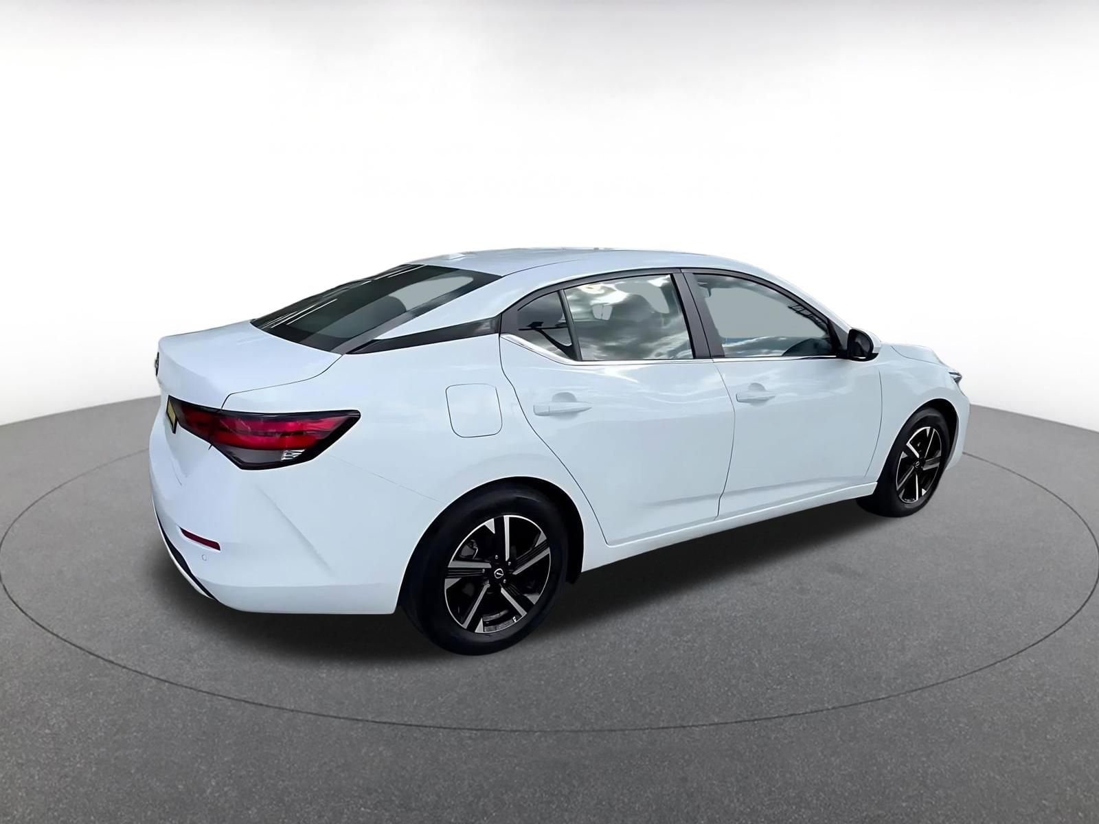 Thumbnail: 2025 Nissan Sentra - 15
