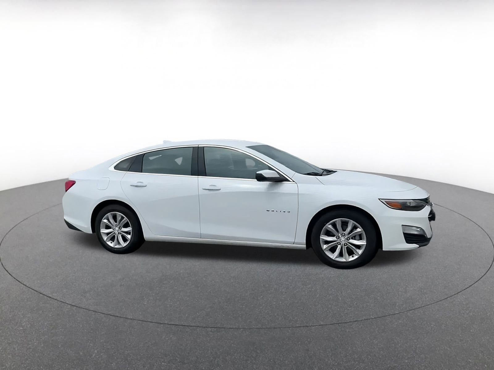 Thumbnail: 2023 Chevrolet Malibu - 2