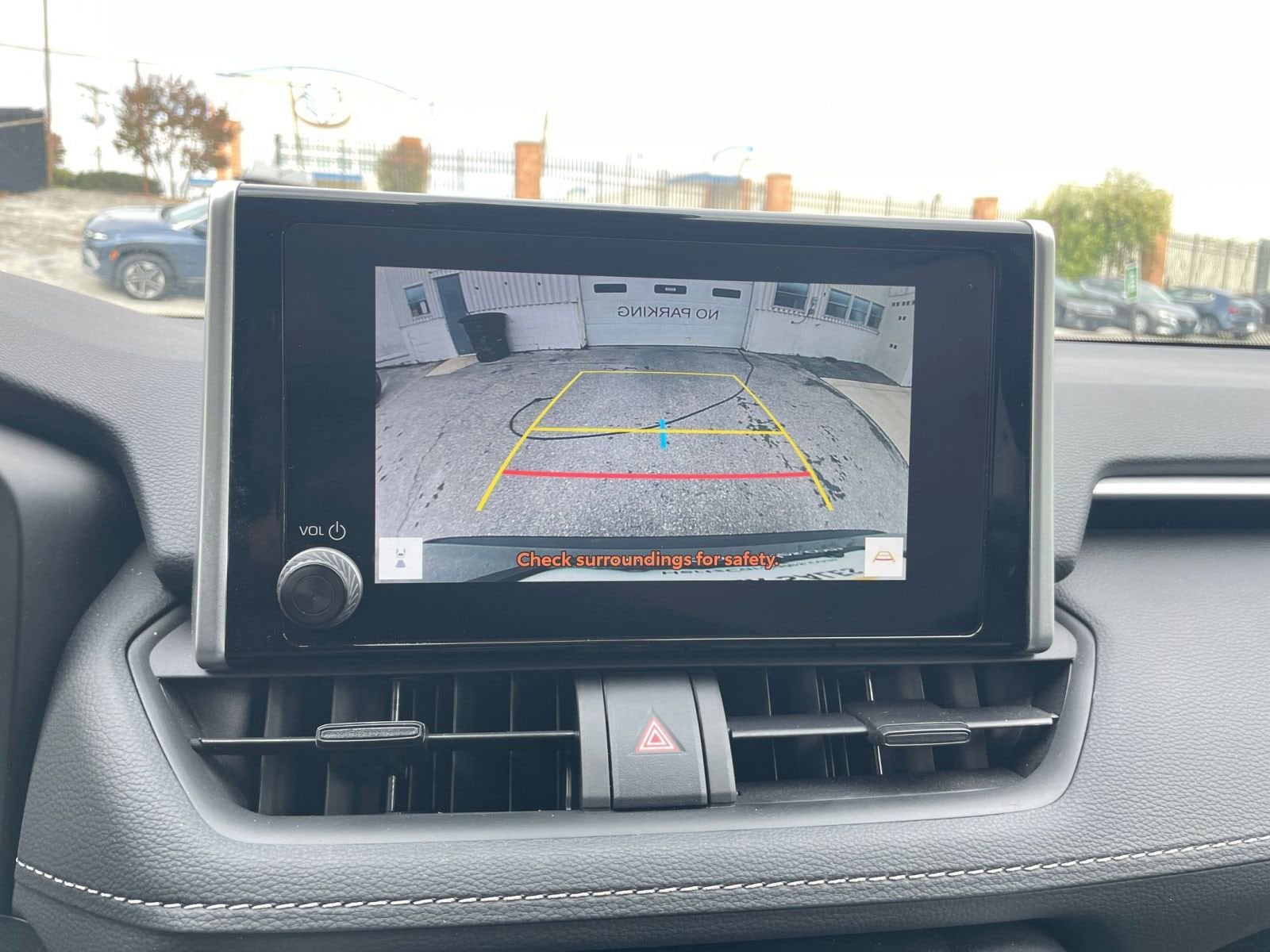 Thumbnail: 2025 Toyota RAV4 - 17