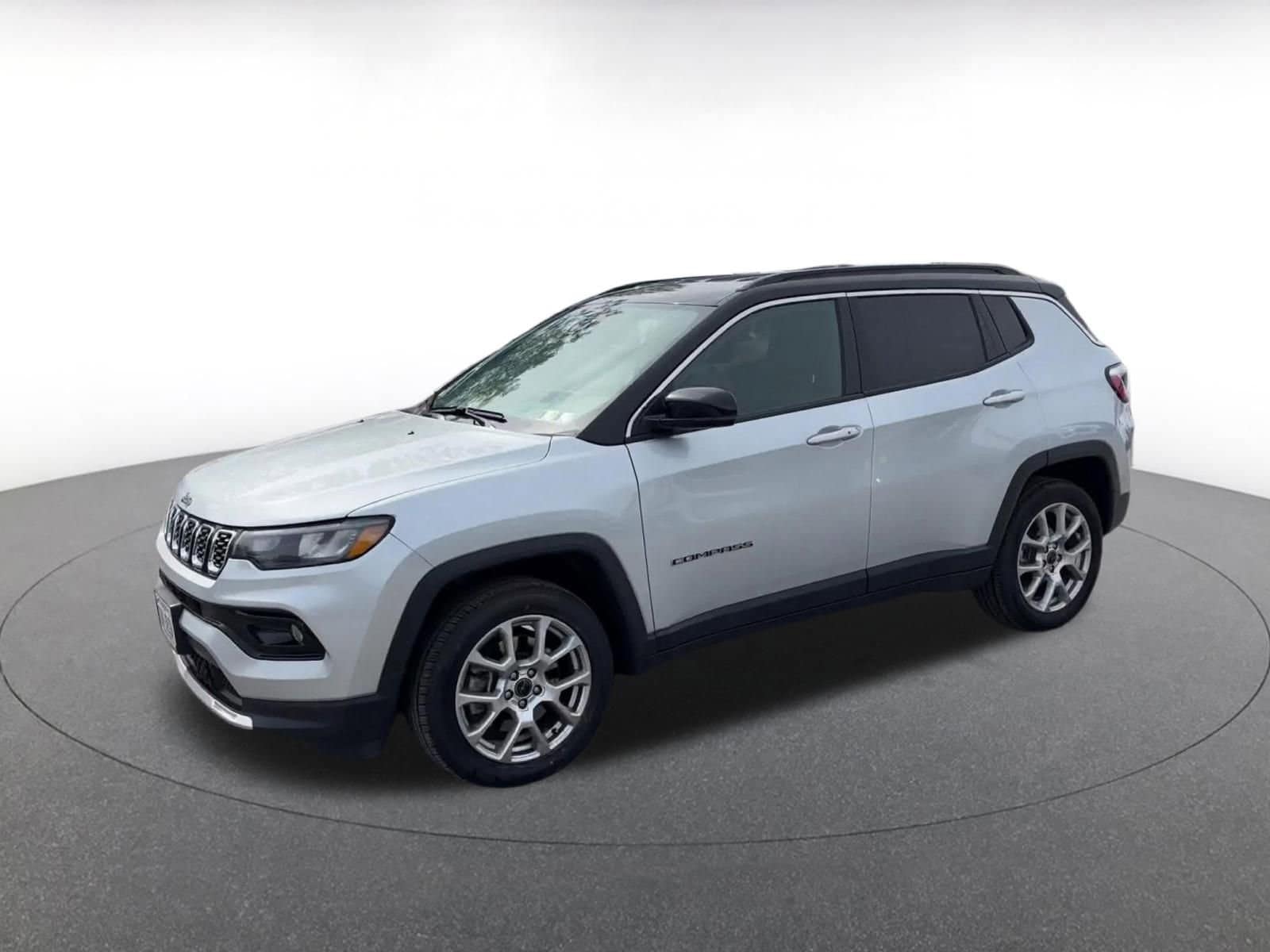 Thumbnail: 2025 Jeep Compass - 8