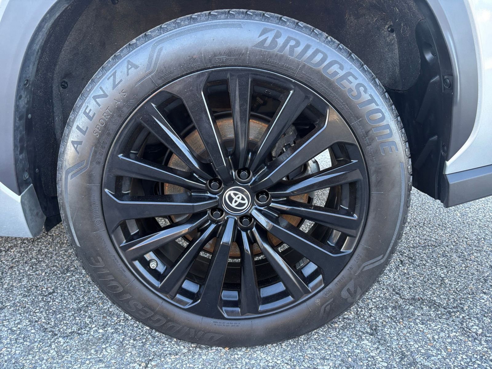 Thumbnail: 2024 Toyota Highlander - 33