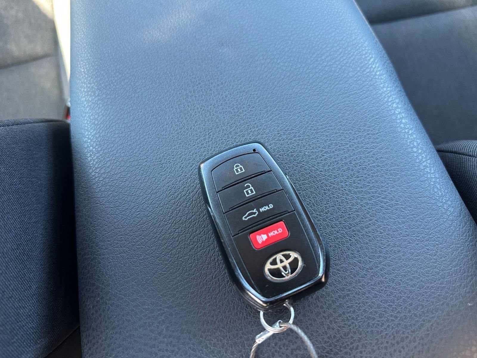 Thumbnail: 2025 Toyota Camry - 22