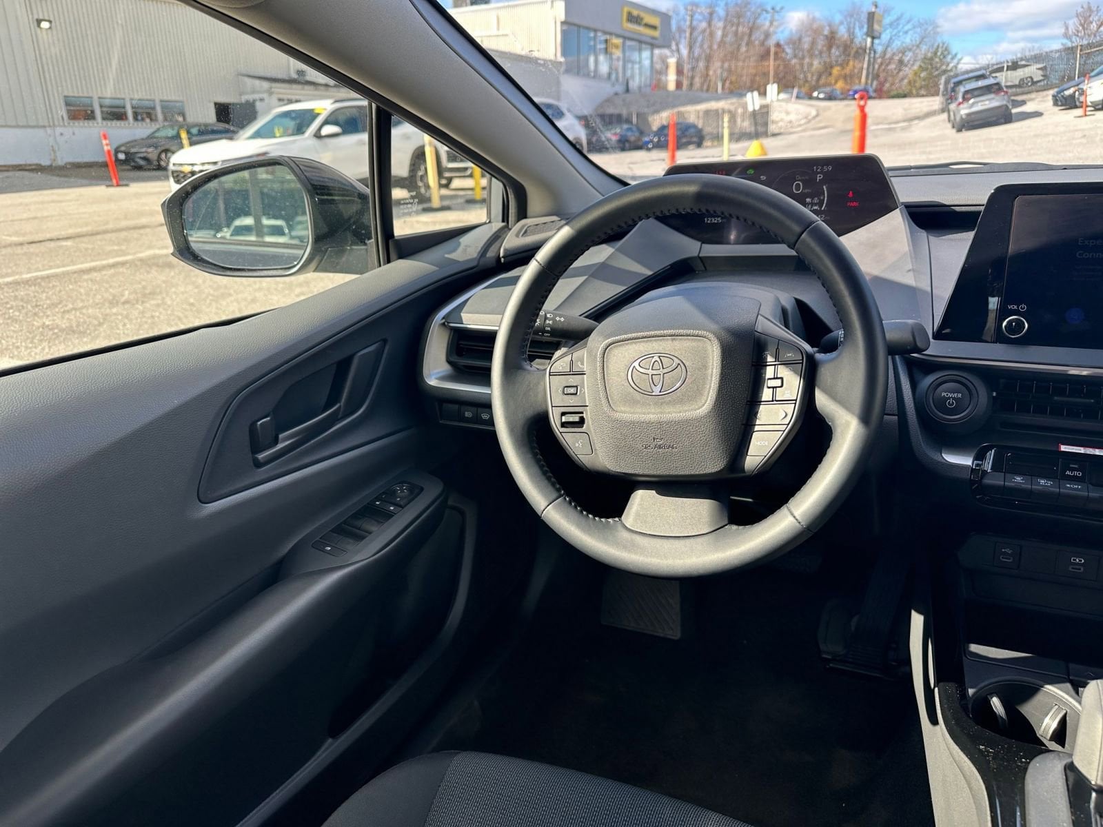 Thumbnail: 2025 Toyota Prius - 32