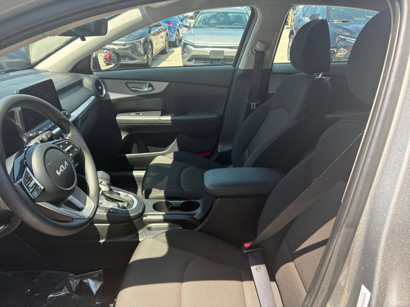 Thumbnail: 2024 Kia Forte - 22