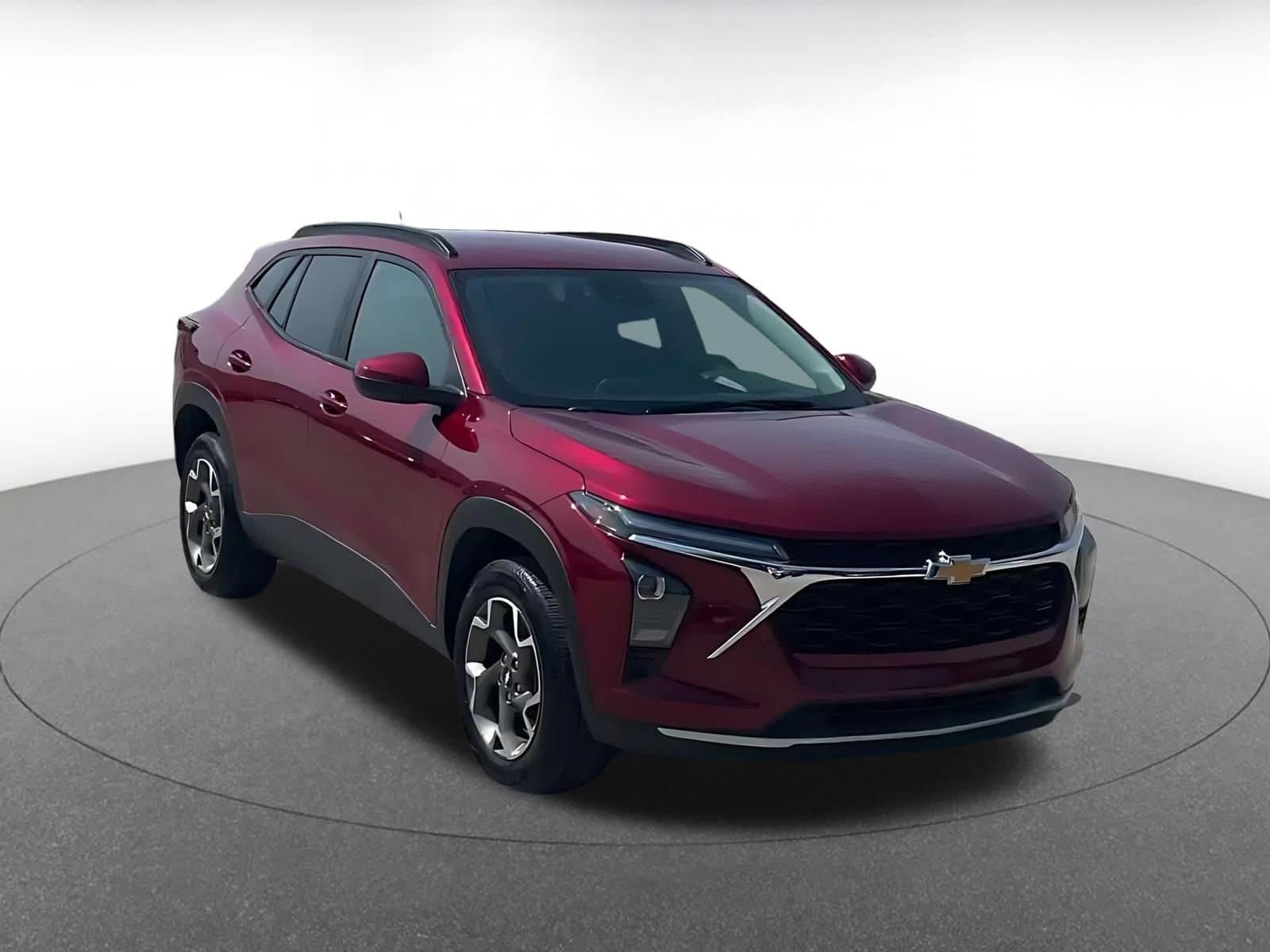 Thumbnail: 2025 Chevrolet Trax - 3