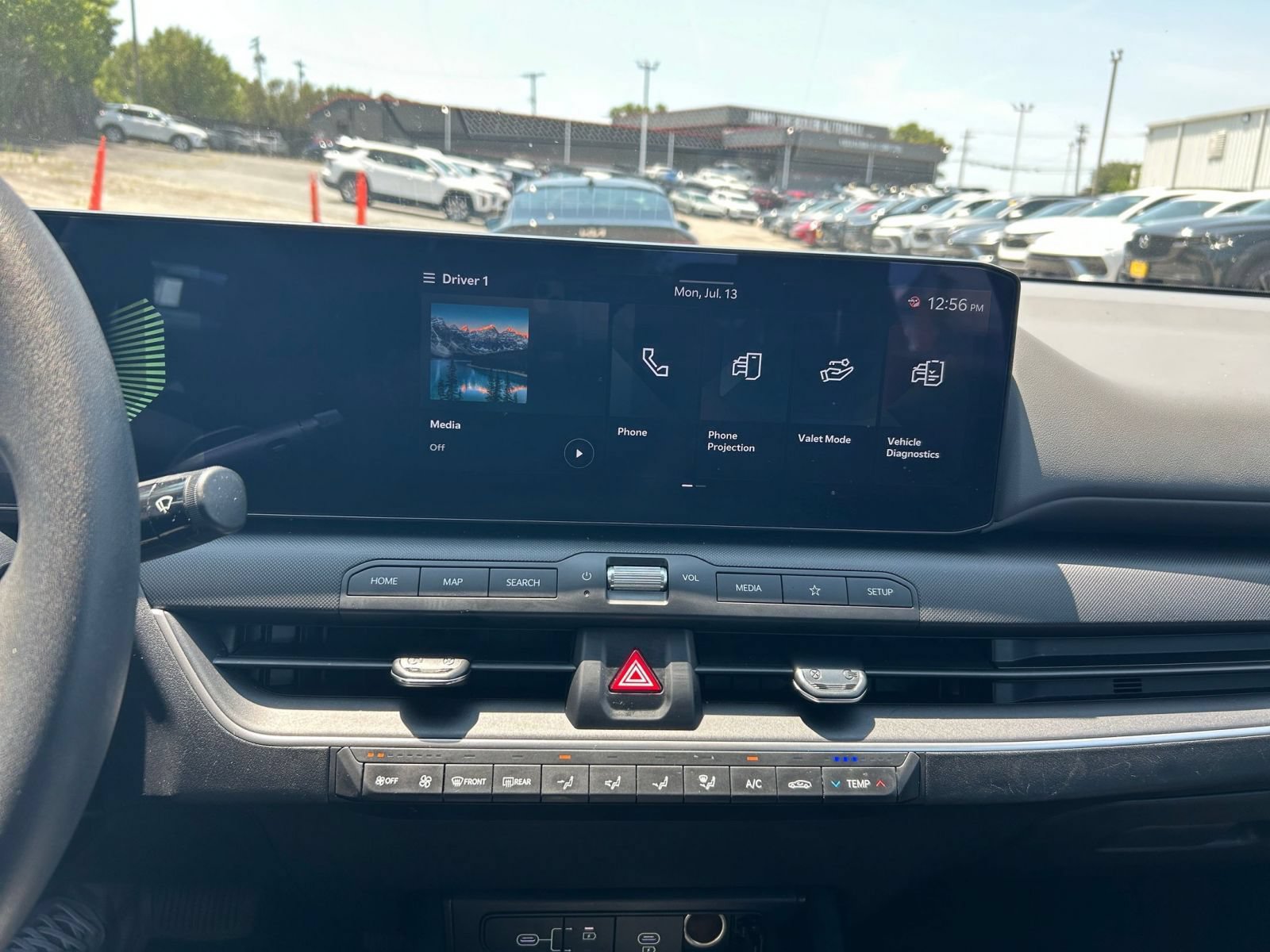 2025 Kia K4 LXS - Photo 17