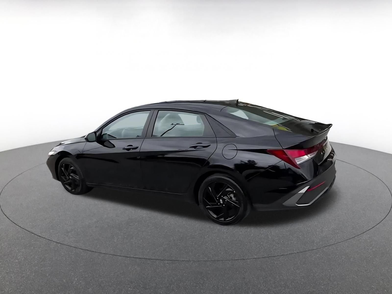 Thumbnail: 2026 Hyundai Elantra - 10
