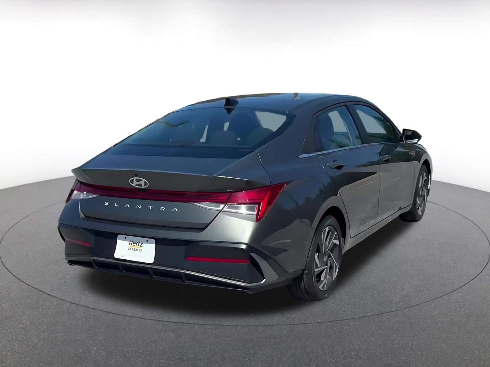 Thumbnail: 2025 Hyundai Elantra - 15