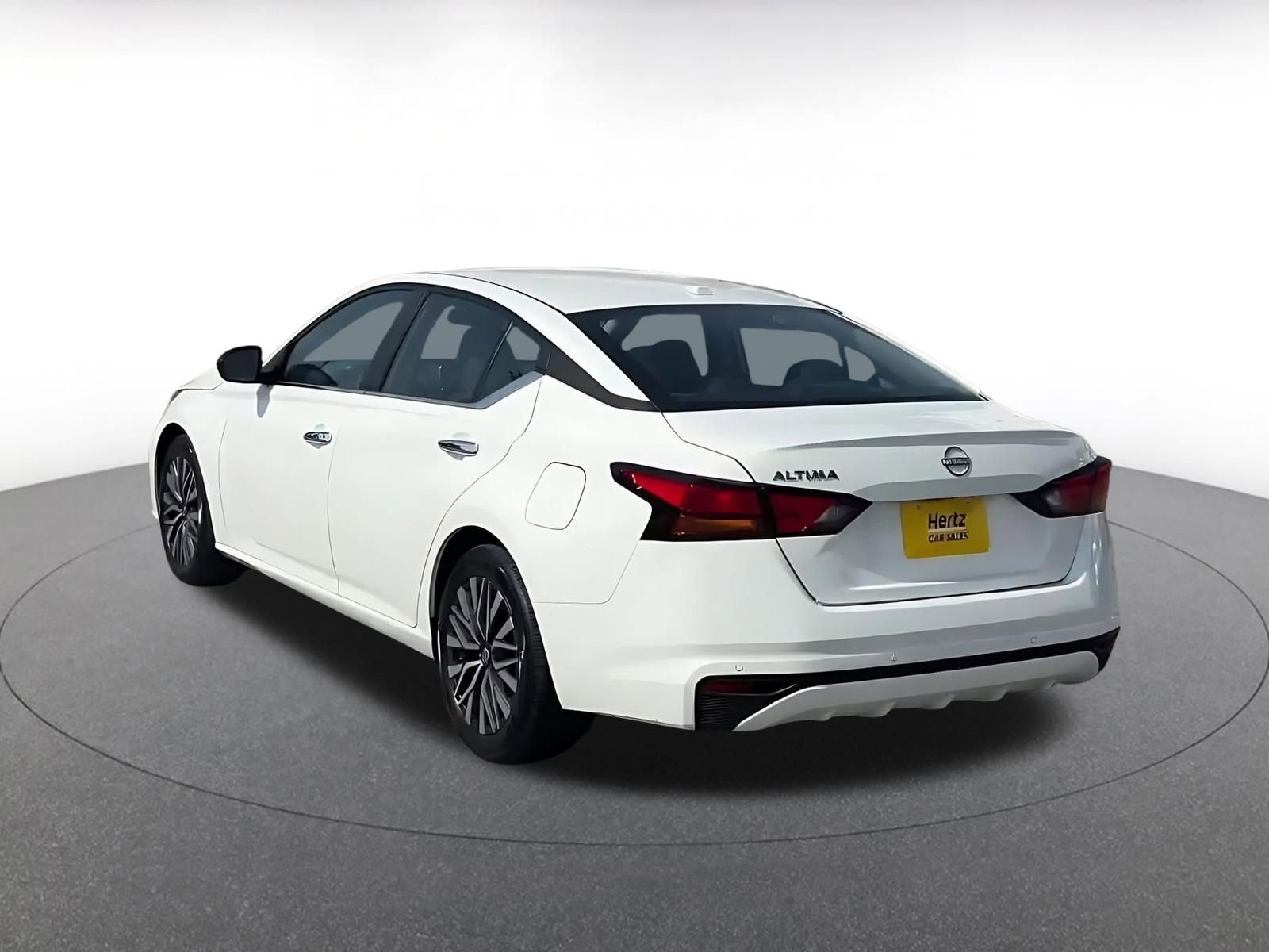 Thumbnail: 2025 Nissan Altima - 11