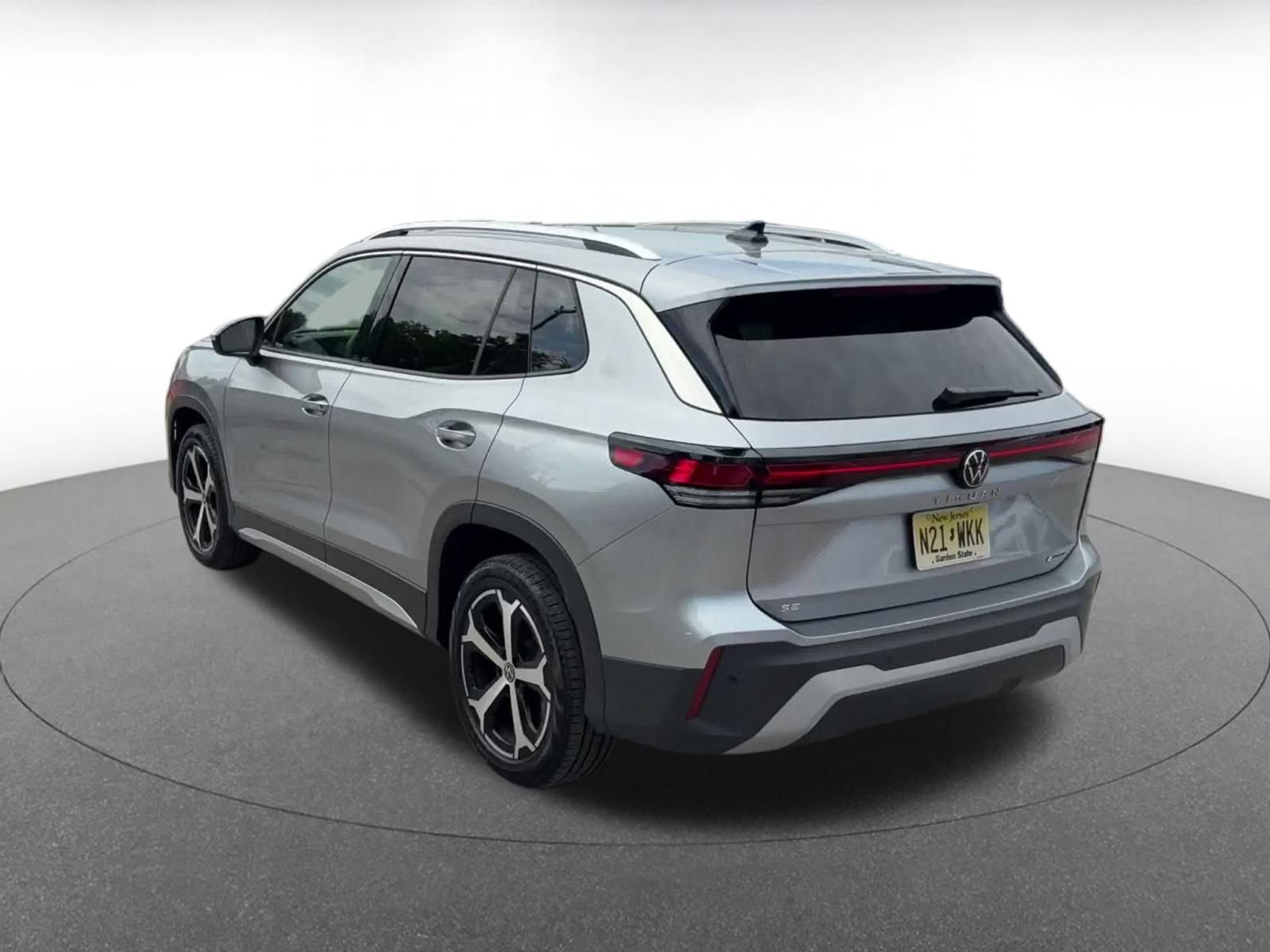 Thumbnail: 2026 Volkswagen Tiguan - 10