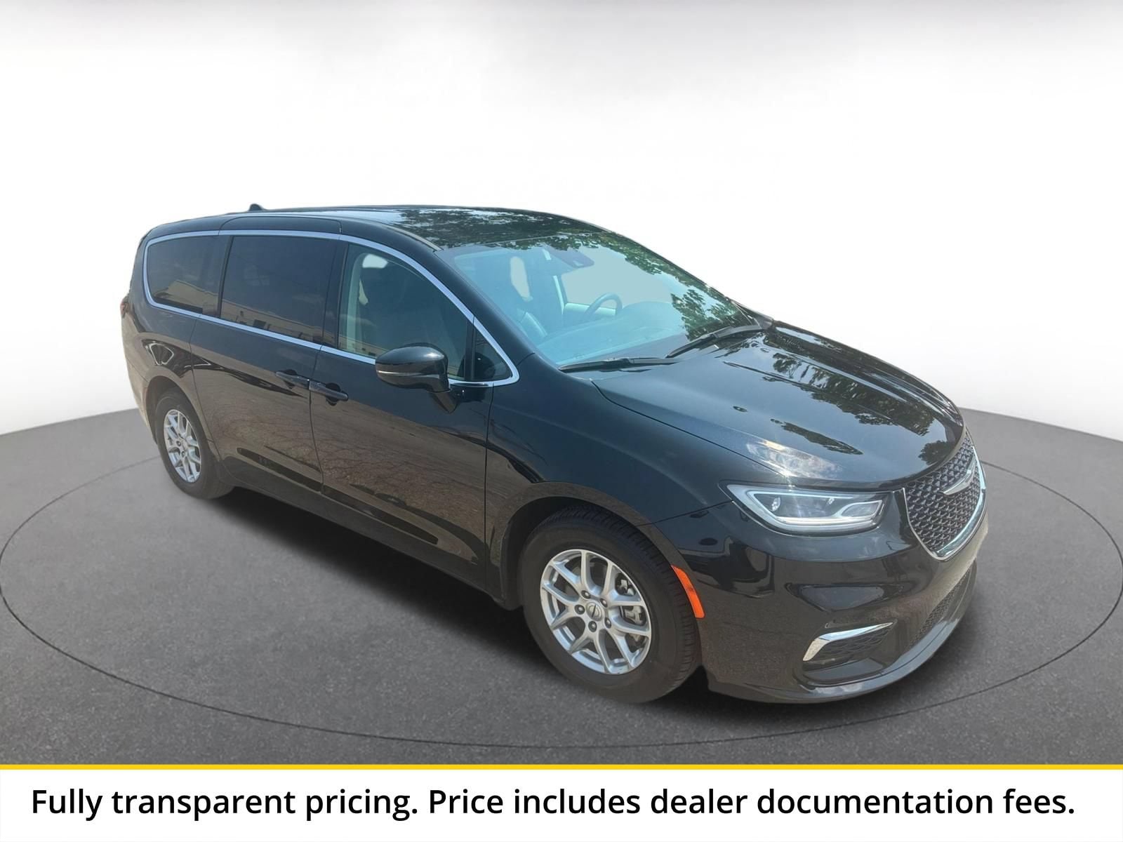 Thumbnail: 2024 Chrysler Pacifica - 1