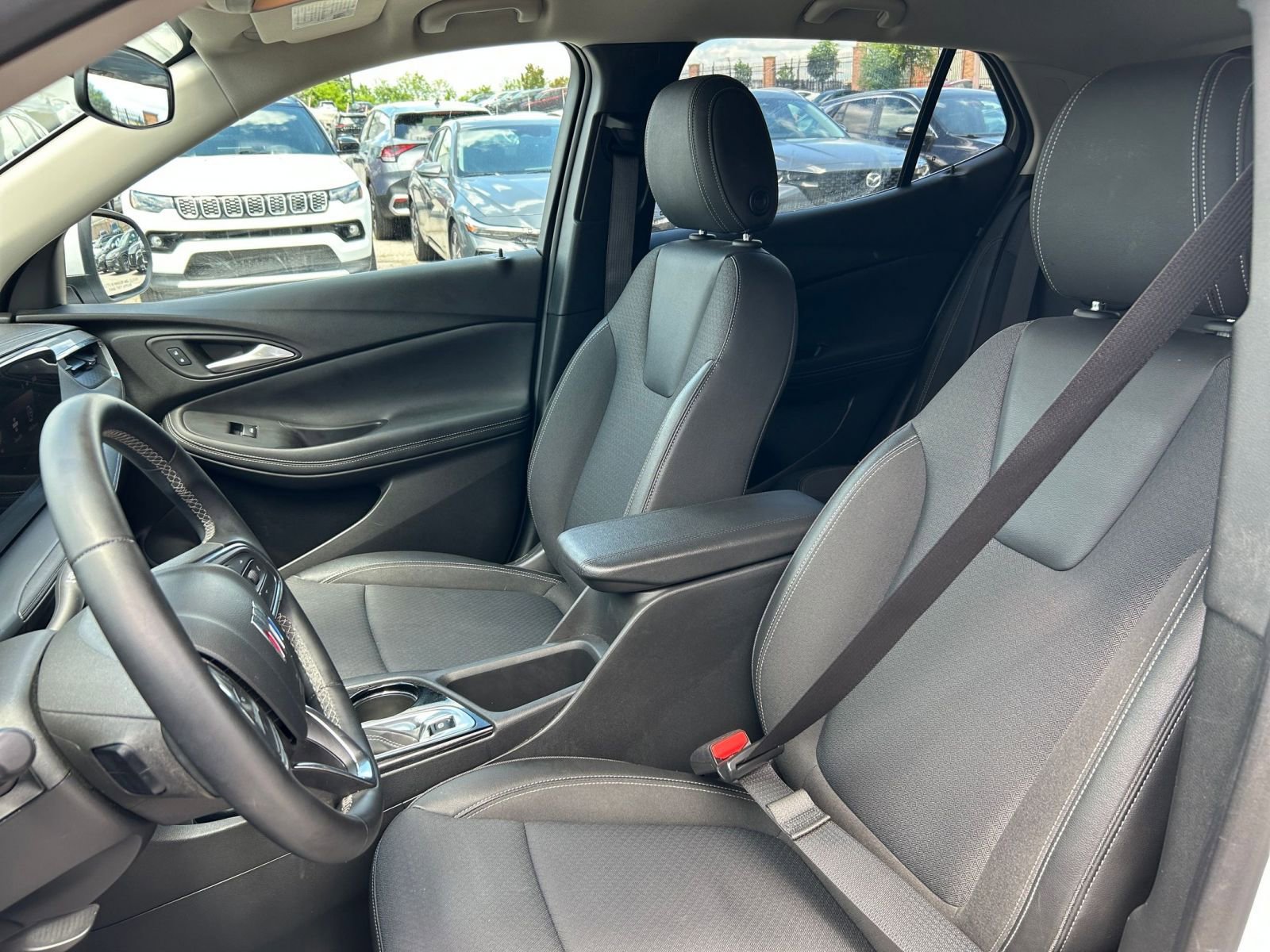 Thumbnail: 2025 Buick Encore GX - 31
