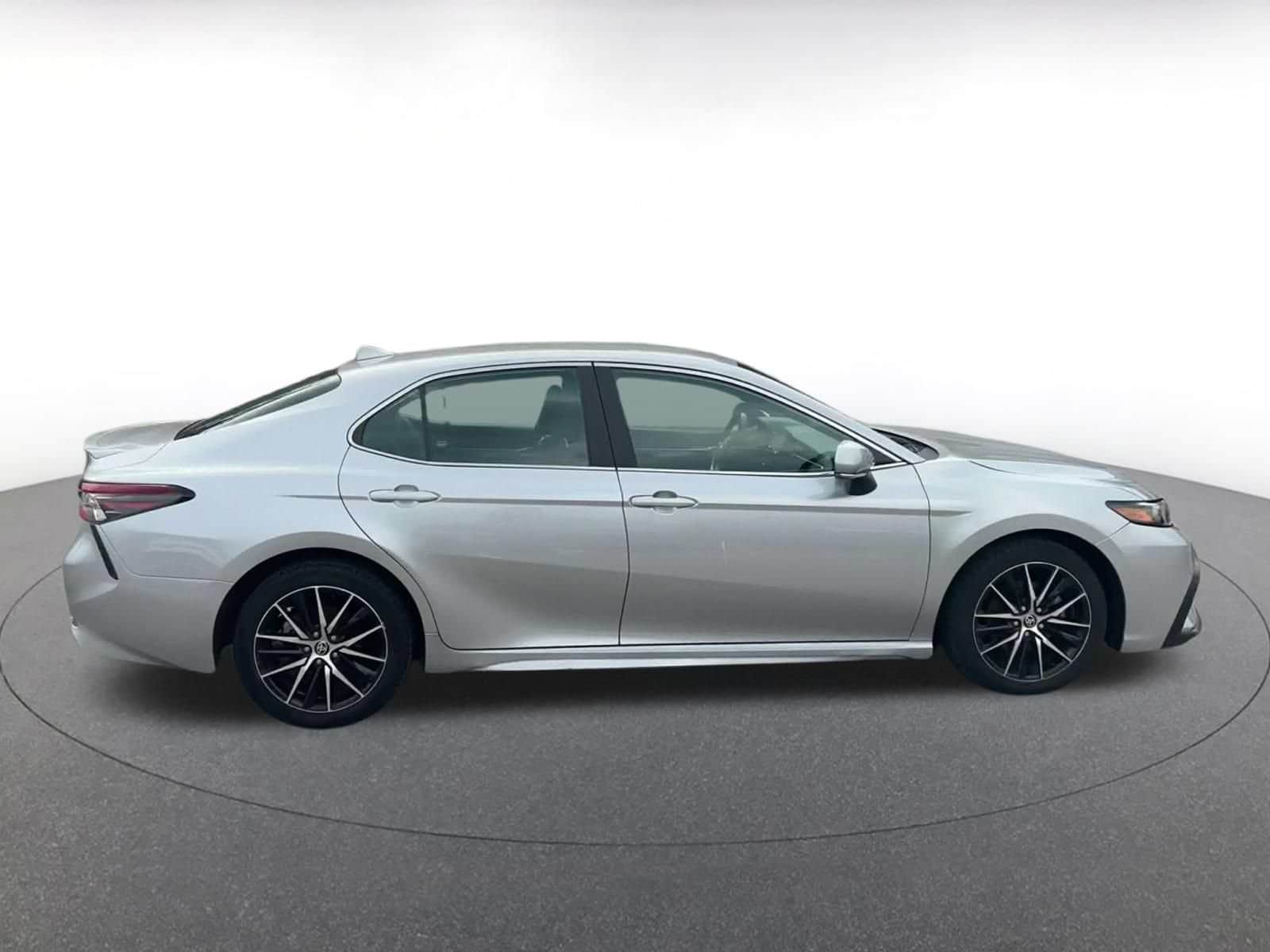 Thumbnail: 2024 Toyota Camry - 15