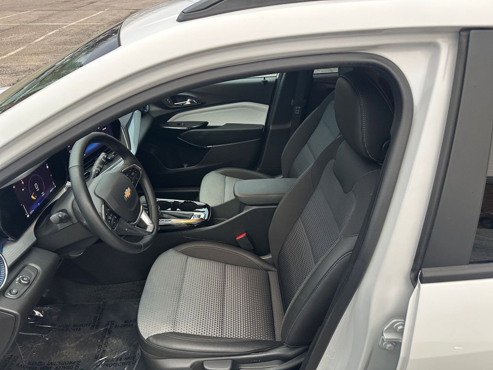 Thumbnail: 2025 Chevrolet Trax - 24