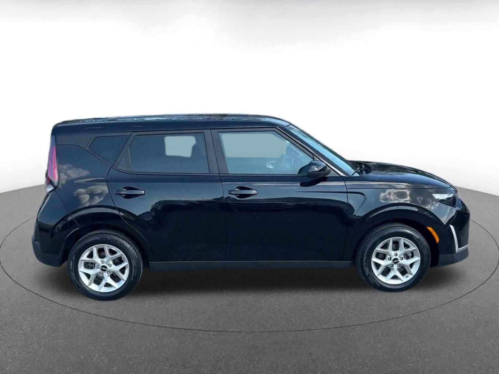Thumbnail: 2025 Kia Soul - 16