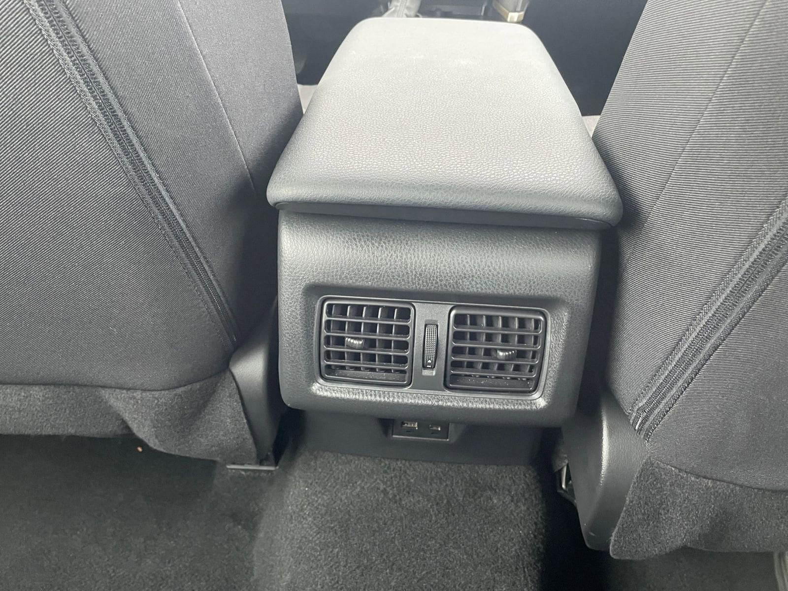 Thumbnail: 2025 Toyota Camry - 23