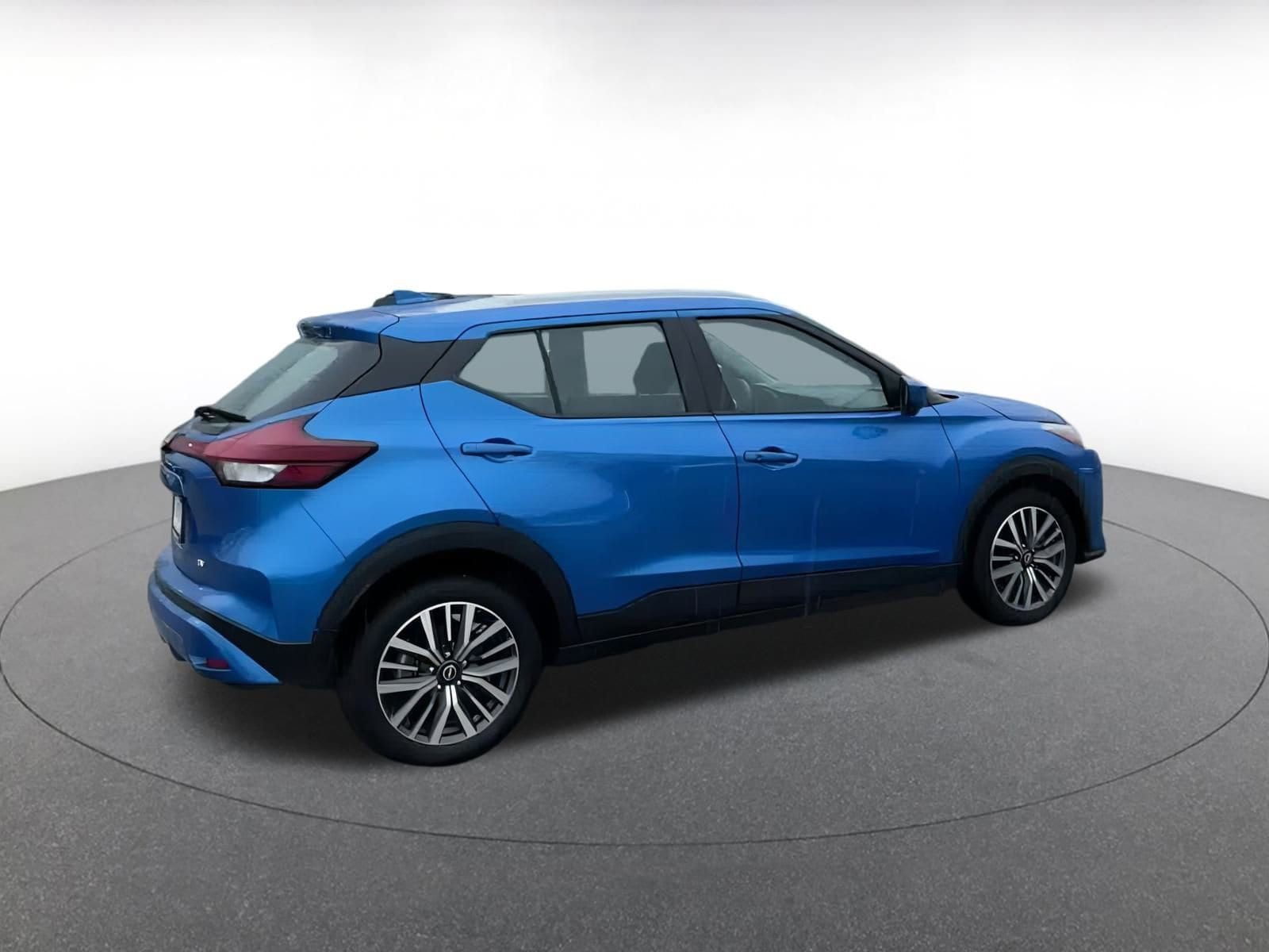 Thumbnail: 2024 Nissan Kicks - 15