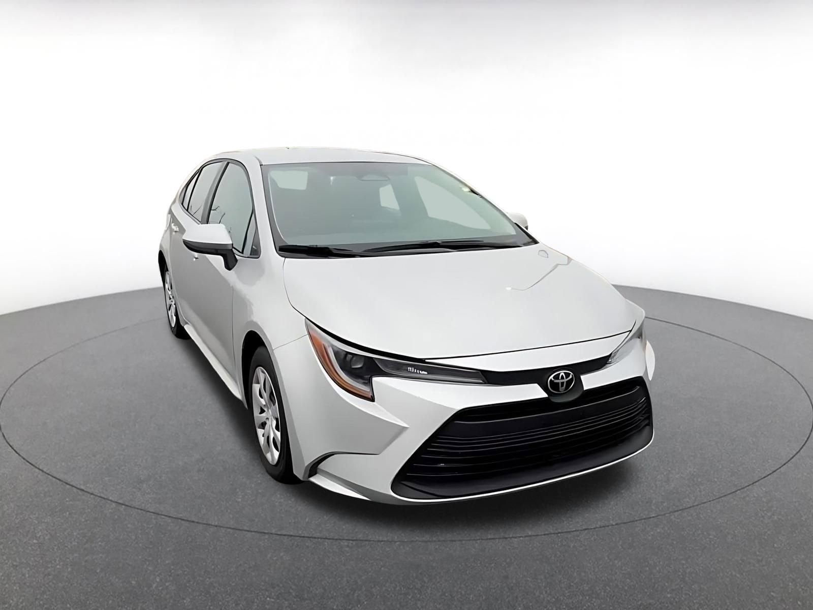 Thumbnail: 2025 Toyota Corolla - 3