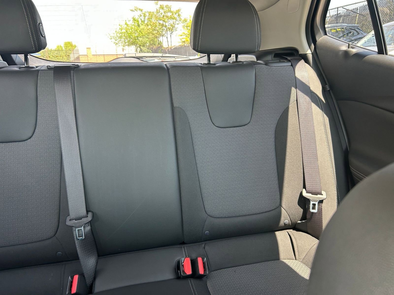 Thumbnail: 2025 Buick Encore GX - 32