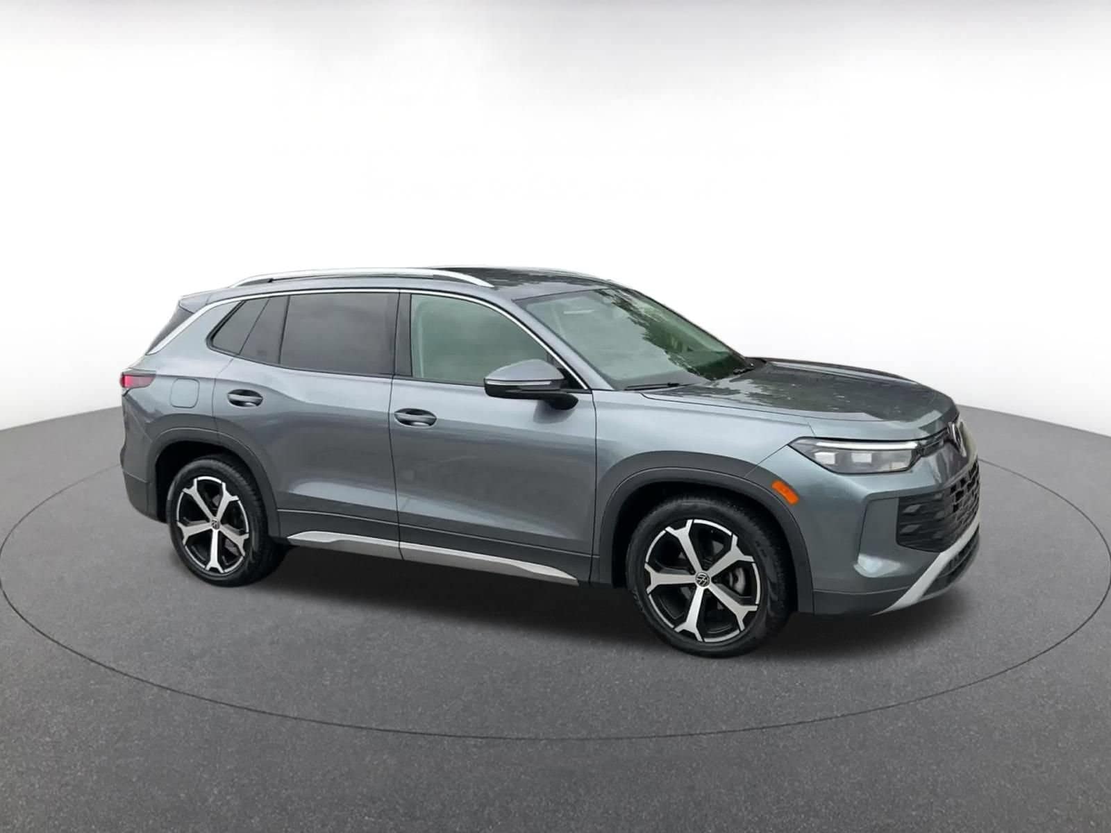 Thumbnail: 2026 Volkswagen Tiguan - 2