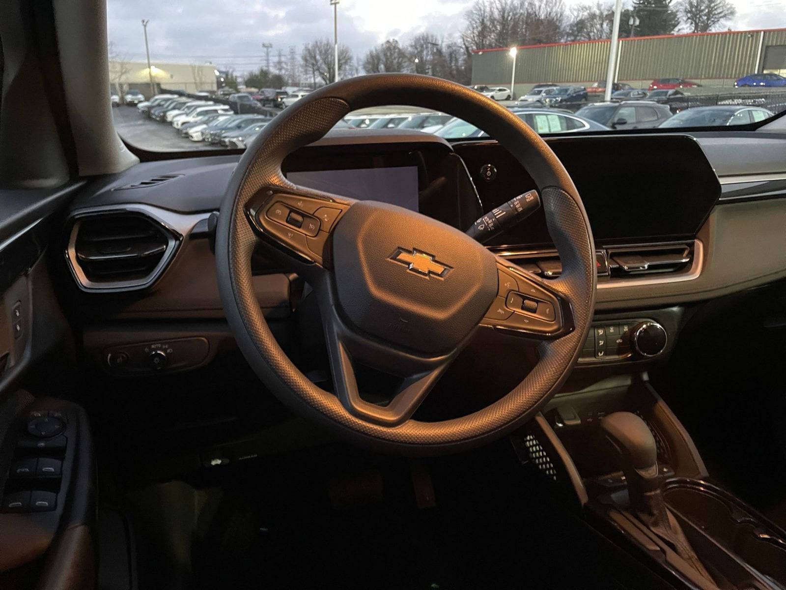 Thumbnail: 2025 Chevrolet TrailBlazer - 32