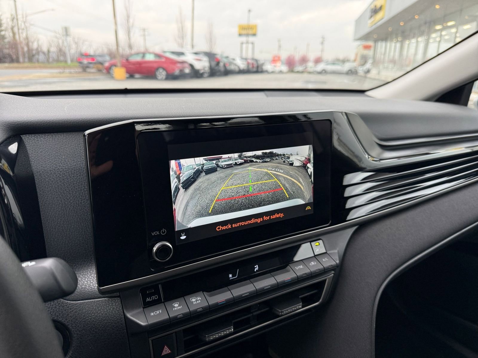 Thumbnail: 2025 Toyota Camry - 24